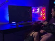 Mulher tem certeza que é melhor que o video game e ela prova 8/16