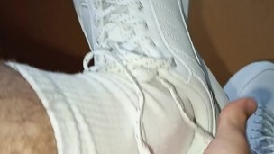 18 yo guy. white socks, sneakers, sweatpants. guy jerks off.