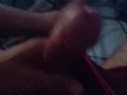 Me masturbo en mi cama 1/16