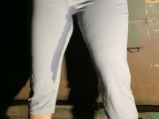 Babe drenches her yoga pants behind dumpster 8/16