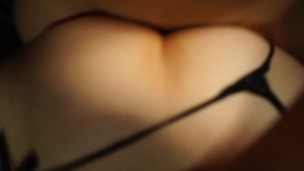 Que rico culo el de mi roomie montando verga.