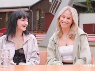 Ersties – Samira und Nina J lecken sich gegenseitig die Sprühsahne vom Körper