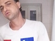 Piscio Canto rap (SALMO) faccio la doccia e vi parlo di donne 1/16