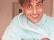 Piscio Canto rap (SALMO) faccio la doccia e vi parlo di donne 9/16