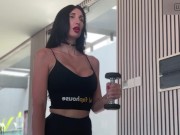 Hot MILF Gets Facial Cumshot At The Gym 5/16