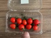 Tomatoes red 2/16