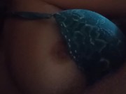 mostrando os peitos de manhã cedo 4/16