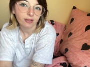 Sexy brunette in homemade clothes shows her tits 9/16