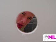 Empleados follan con secretaria milf de enormes tetas 10/16