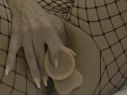 Pido que me grabe a mi hermanastro mientras me toco y monto mi polla 4/16