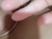 Limpando o mel do meu vibrador e gozando mais. Parte 2/2. 16/16