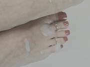 Me vengo en sus pies sexys 14/16