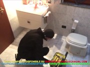 CULT VIDEO (2019)  - MILF TROIA A CASA SOLA SCOPA L'IDRAULICO 3/16