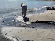 Amateur couple fucking on the beach. Extreme sex in a public place. 1/16