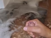 AMATORIALE | DIALOGO ITALIANO (GEME E GODE) - TI METTO IL CAZZO IN BOCCA NELLA VASCA DA BAGNO TROIA 8/16