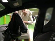 Pompino con sborrata nel parcheggio pubblico - moglie Troia 13/16