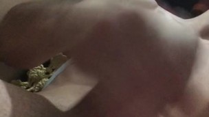 safado não se aguenta e mostra o pau gostoso