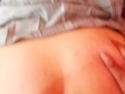 GÜERITA Y NALGONA COLEGIALA ES EMPINADA Y PENETRADA A ESCONDIDAS DE SUS PADRES!