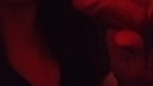 Rica Mamadita bajo las luces Rojas