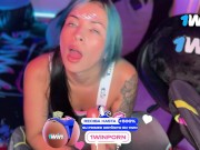 MIRA CÓMO CHUPO UN DILDO PENSANDO EN TU VERGA-ANITA MILLER 5/16