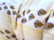 Big Ass Curvy Arab Hot Stepmom Stuck under Bed إنها تريد مني ممارسة الجنس الشرجي 13/16