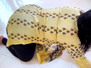 Big Ass Curvy Arab Hot Stepmom Stuck under Bed إنها تريد مني ممارسة الجنس الشرجي 3/16