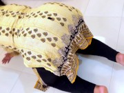 Big Ass Curvy Arab Hot Stepmom Stuck under Bed إنها تريد مني ممارسة الجنس الشرجي 6/16