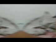 Esposa nerd testando seu cosplay de 2B versão biquini 1/16