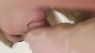 Invité a mi madrastra a comer sushi y le llene el culo de CUM