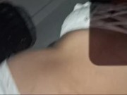 Solita en casa me saco el top de las tetas 10/16