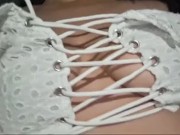 Solita en casa me saco el top de las tetas 6/16