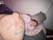 Mi hermanastro me abre el culo con los dedos hasta meter su gran polla 2/16