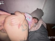 Mi hermanastro me abre el culo con los dedos hasta meter su gran polla 3/16