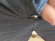 Smelly piss in the kitchen 6/16