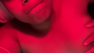 Take a hold of these boobs🥳👩‍❤️‍💋‍👩