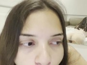 Brasileira Alice Lima faz chupa e cavalga em vibrador no motel, enquanto grava para seus fãs 14/16