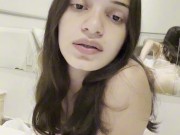 Brasileira Alice Lima faz chupa e cavalga em vibrador no motel, enquanto grava para seus fãs 15/16