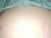 ANO APRETADO DE COLEGIALA TRAVIESA QUEDA LLENO DE LA LECHE DE PAPI! 6/16