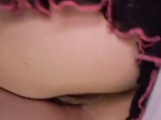 Me masturbo en mi cama en lencería cuando mis hermanos no estan 13/16