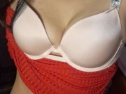 Me excita quedarme en toples cuando estoy en casa 5/16