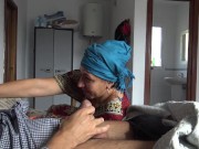 52 yaşındaki temizlikçim otel odasında 25 liraya büyük pipimi emiyor 7/16