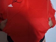 Il mio figliastro mi chiede uno spogliarello mentre mio marito è a lavoro 🔥💦 2/16