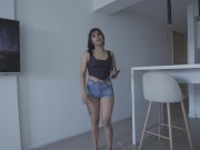 mi hermanastra queria que le saque una foto, y yo le saqué hasta la ropa 1/16