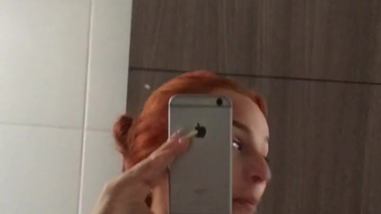 HOT FRIEND RECORDS HERSELF IN THE BATHROOM OF HER HOUSE SHOWING HER TITS - Free Sex Video - RedTube
