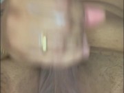 Chico se masturba hasta venirse antes de ir al trabajo 12/16