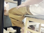 小猫去公共自习室发骚，和老公打电话的同时还勾引男大学生无码 7/16