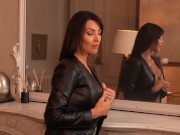 224 ALYSA NYLON EN CUIR ET BAS NYLON SE FAIT BAISER POUR JOUIR 4/16