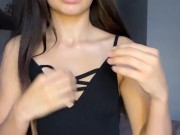 Beautiful bitch shows her tits💖 4/16