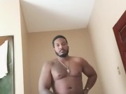 Vergon moreno latino dotado caliente en casa 10/16