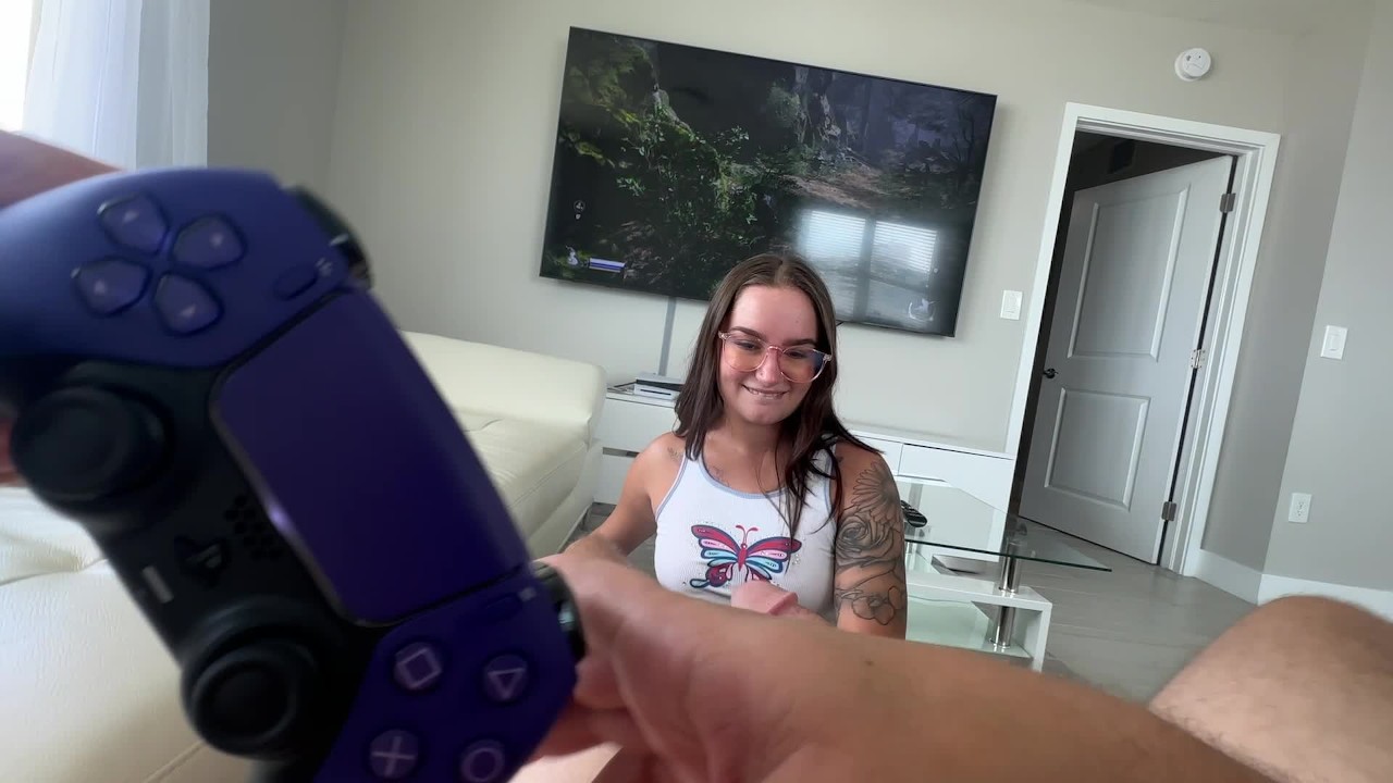 Napalona Dziewczyna vs Gracz ~ Bunny Fae ~ Household Fantasy ~ Scott Stark - Darmowe seks wideo - RedTube